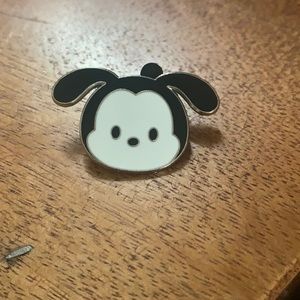 Tsum pin